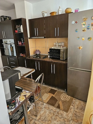 Închiriez ap 4 camere BLV Dacia  - imagine 4