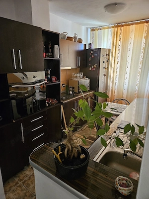 Închiriez ap 4 camere BLV Dacia  - imagine 3