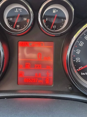 Opel Astra J Sedan 2019 (rulaj:65000 km) - imagine 2