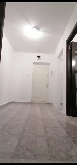 Garsoniera Spatiu Parter 40 mp liber nemobilat neutilat meditații firmă cabinet salon birou atelier  - imagine 6