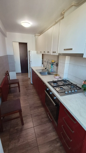 Apartament 2 cam. de închiriat, zona Semiluna - imagine 3