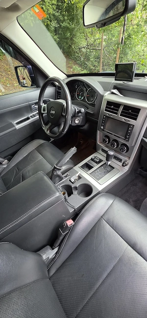 Jeep Cherokee 2.8 Automat 2010 accept orice test - imagine 4