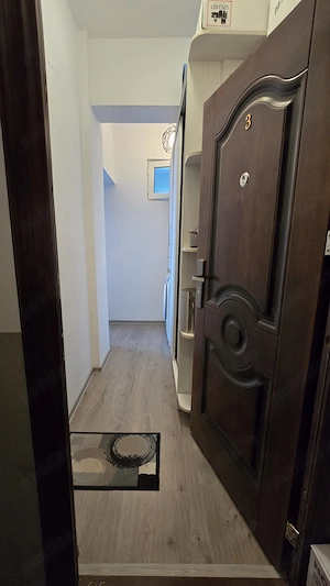 Vând apartament cu o cameră modernă - imagine 5
