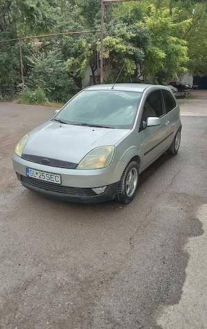 Ford fiesta, benz 1,3 euro4 cu AC funcțional 