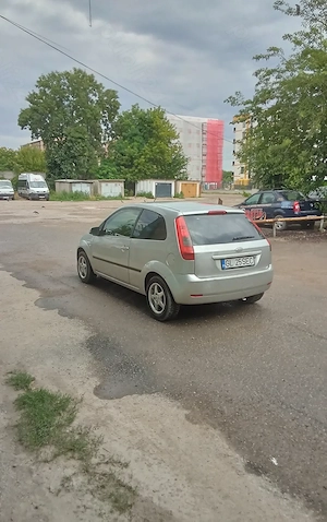 Ford fiesta, benz 1,3 euro4 cu AC funcțional  - imagine 4