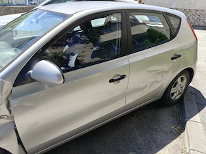 Hyundai i30 2009 Benzină  - Avariat - imagine 4