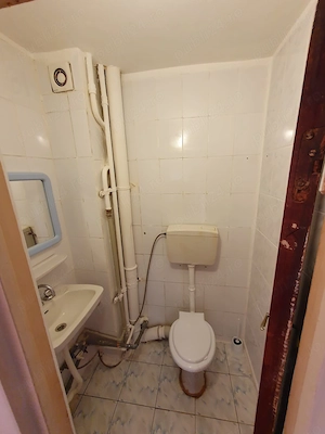 PROPRIETAR vand apartament decomandat 4 camere, 2 bai, 2 balcoane - imagine 9