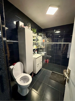 PROPRIETAR vând apartament cu 3 camere + parcare   Florești  - imagine 9