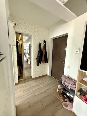 PROPRIETAR vând apartament cu 3 camere + parcare   Florești  - imagine 5