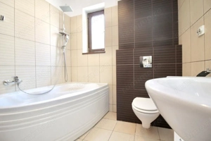 PRELUNGIREA GHENCEA-LIDL, APARTAMENT IN VILA 2010, CURTE 300 MP SI PARCARE!  - imagine 14