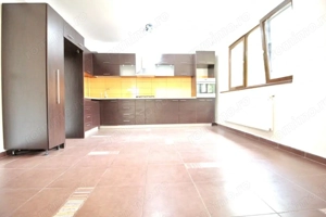 PRELUNGIREA GHENCEA-LIDL, APARTAMENT IN VILA 2010, CURTE 300 MP SI PARCARE!  - imagine 8