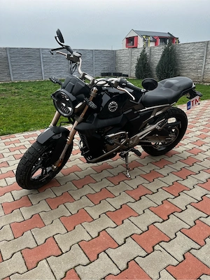 Motocicleta pentru permis categoria A1 (Zontes Scrambler G125)