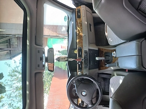 Vând BMW E90 320i automată 