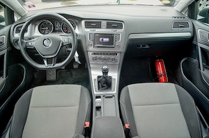   Volkswagen Golf 7 - 2016 - Euro 6 - FARA ADBLUE - 110cp - Navigatie - Jante - Parcare automata - imagine 6