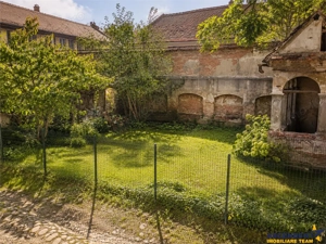 Proprietate de colectie, monument de valoare nationala, detalii originale, potential rezidential, cu - imagine 9