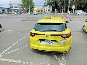Renault Megane 4 Break 1.33 TCE  (Opțiune Taxi Roman) - imagine 2