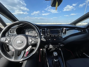 Kia Carens 2013 - imagine 4