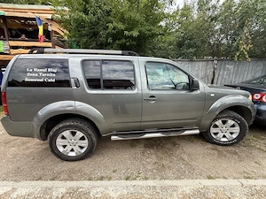 Nissan Pathfinder 2.5 dCi 4x4   7 locuri   2005 - imagine 3