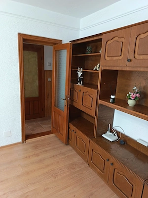 Închiriez apartament 60 mp în Focșani 