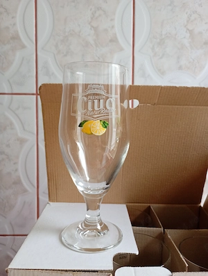 Vând set 6 pahare de 0.3 l Ciuc