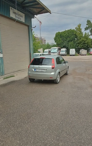 Ford fiesta, benz 1,3 euro4 cu AC funcțional  - imagine 8