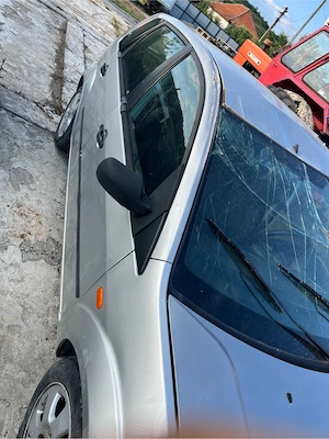 Ford Fiesta Mk6 (2002)   Benzină   Pentru dezmembrări sau reparație - imagine 4
