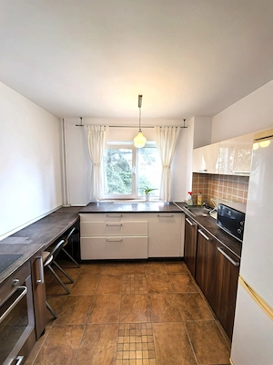 se inchiriaza apartament cu 3 camere cu loc parcare auto - imagine 3