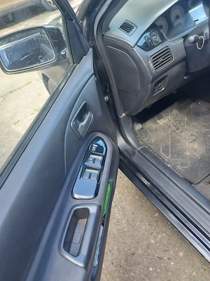 Vand autoturism Mitsubishi Lanser 2007 benzina 1,6 - imagine 5