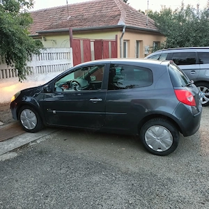 Renault Clio 1.6 Automat  - imagine 4
