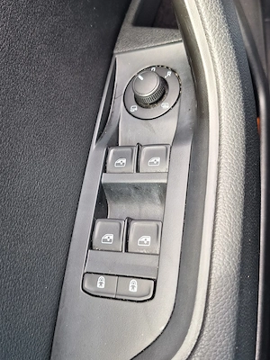 Vând Skoda Superb 2.0 TDI, anul 2021 - imagine 6