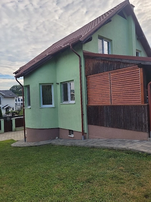 Casă de familie în cartier rezidențial din Livezeni   815 mp teren, garaj, livadă, aproape de Târgu - imagine 7