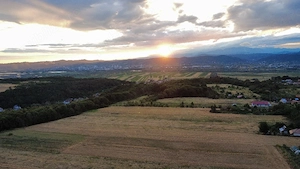 3700 mp Budesti-Piscul Pietrei - imagine 2