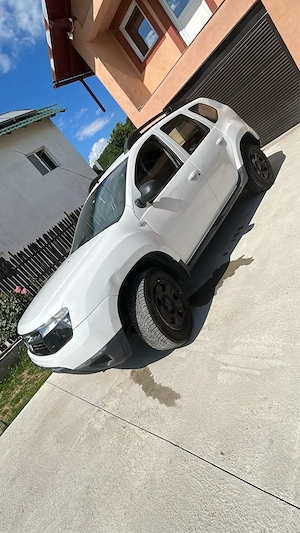 Dacia Duster  - imagine 8
