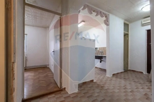 Apartament cu 3 camere de vânzare în zona apreciata - imagine 8