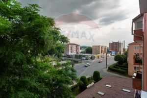 Apartament cu 3 camere de vânzare în zona apreciata - imagine 3