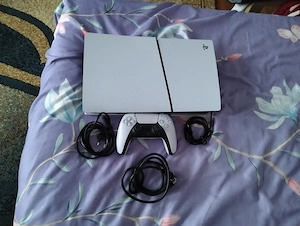 Vând PS 5 slim digital cu jocuri pe el 