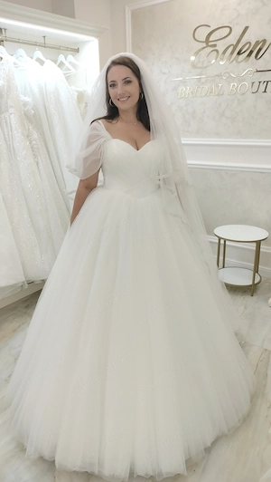Vând rochie mireasă, voal, crinolina , diadema