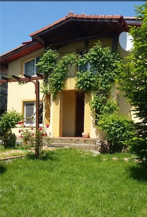 Vanzare casă in zonă liniștită  - imagine 2