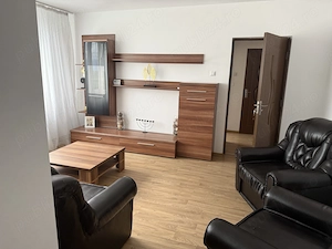Apartament 2 camere, semidecomandat, amplasare foarte buna  (la șosea) - imagine 2