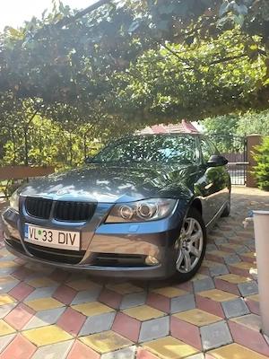 Vând BMW E90 320i automată  - imagine 7