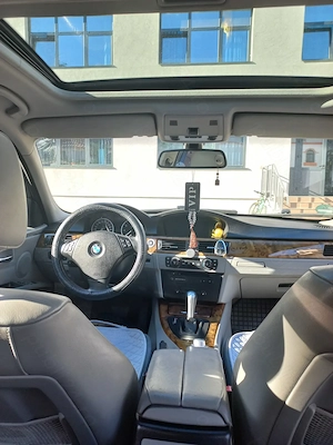 Vând BMW E90 320i automată  - imagine 10