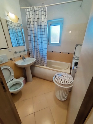 Închiriez apartament 3 camere zona Aradului Timișoara (boxa si 2 locuri de parcare in curte închisă) - imagine 7