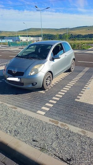 Vând Toyota yaris  - imagine 2