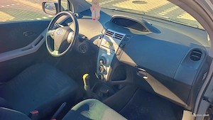 Vând Toyota yaris  - imagine 5