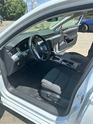 Volkswagen Passat 2022 2.0 TDI DSG 150 CP   Full Opțiuni, Istoric Service, 162.000 km - imagine 7