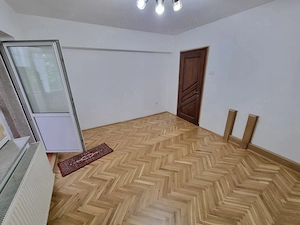 Apartament 2 camere et 1 (ACTIVITATE DE BIROU) zona Biblioteca Jud - imagine 2