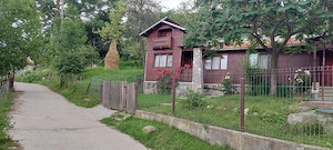 Casa gospodarului, înconjurată de natură, Comarnic - imagine 2