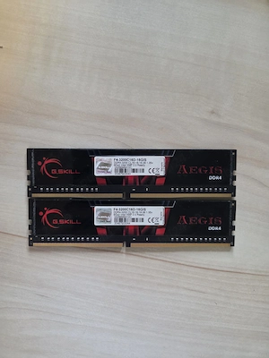 Memorie RAM 16GB (2x8GB) DDR4 3200MHz CL16