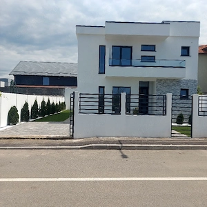 vila  casă  zona Ford 