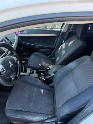 Vînd mitsubishi lancer - imagine 5